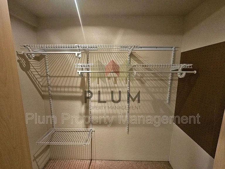 917 Discovery Way — Photo 27