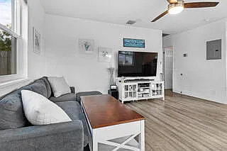 512 NE 12th Ave — Photo 6
