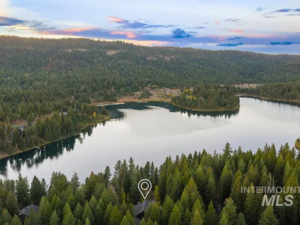 305 Blackhawk Lake Dr, McCall, ID 83638