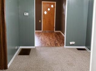 1013 S 11th St, Herrin, IL 62948