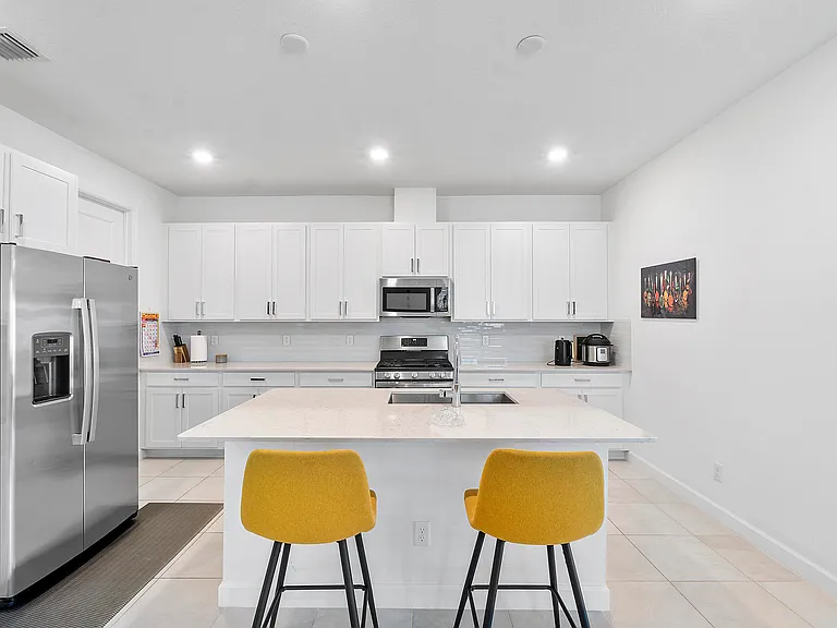1325 Haywagon Trl — Photo 23