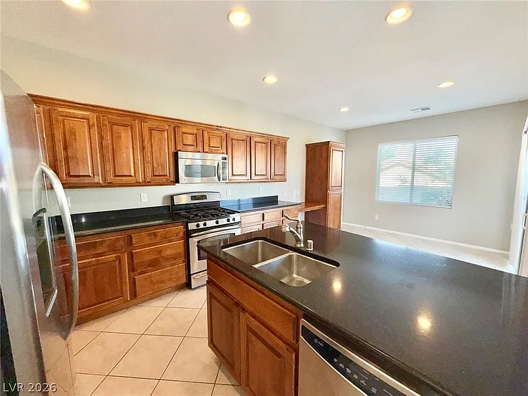 8565 Vestia Ct — Photo 19