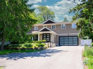 287 Macdonald Rd, Oakville, ON L6J2A6