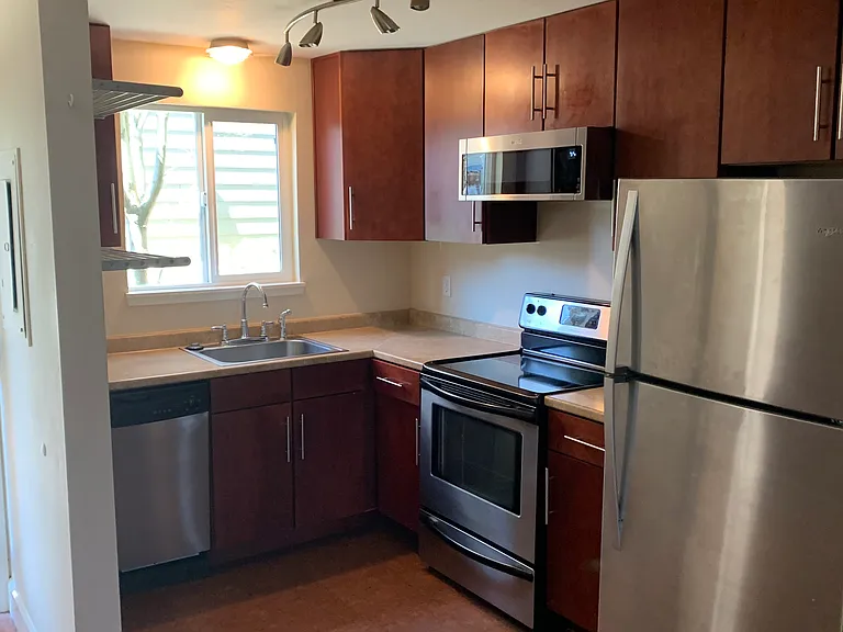 1706 Avalon Way #3 — Photo 5