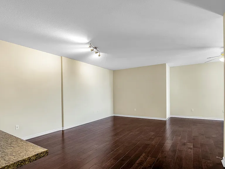 629 Traction Ave #616 — Photo 9
