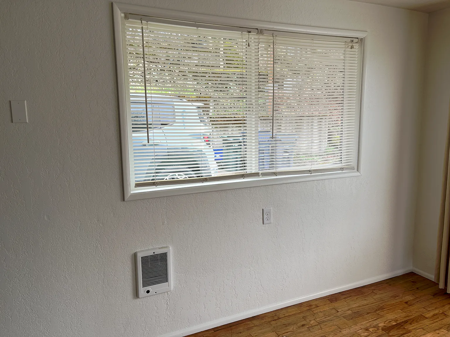 3 bed, 1144 sqft, $2,200 — Photo 2