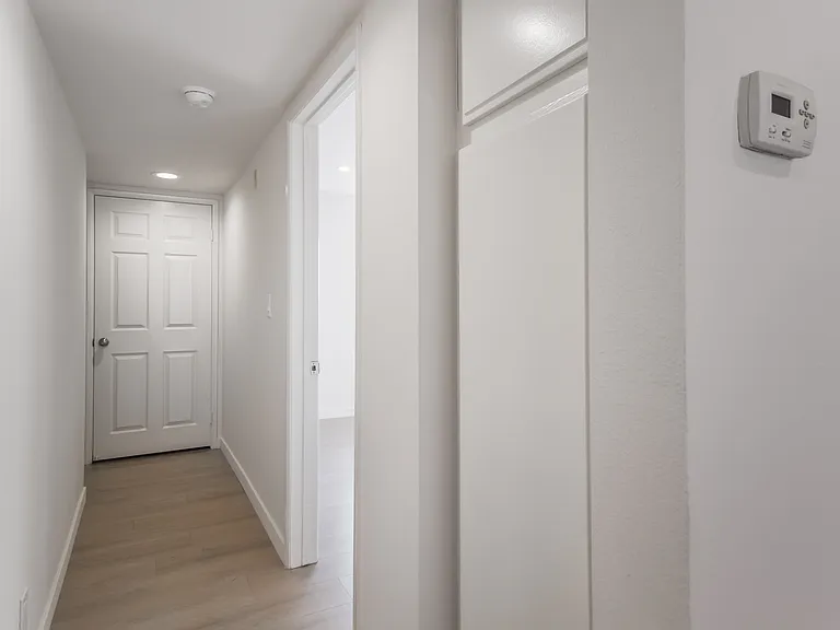 1169 Rosedale Ave #204 — Photo 7