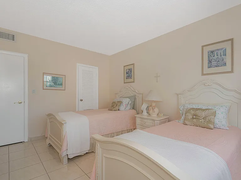 1980 S Ocean Dr #3P — Photo 12