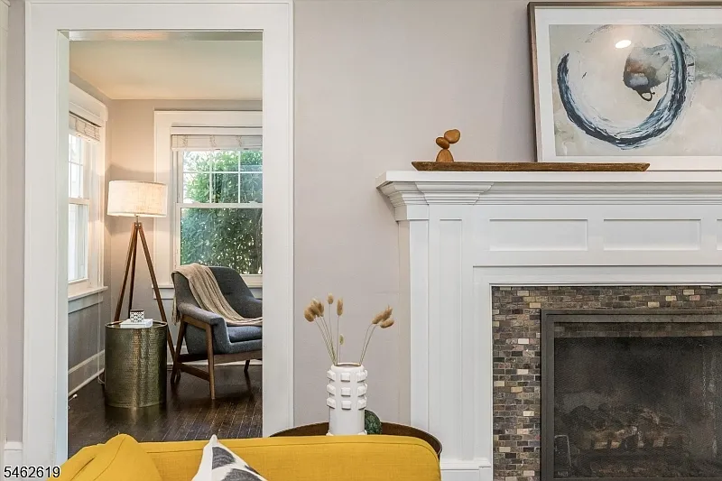 4 bed, 4.0 bath, $7,550 — Photo 2