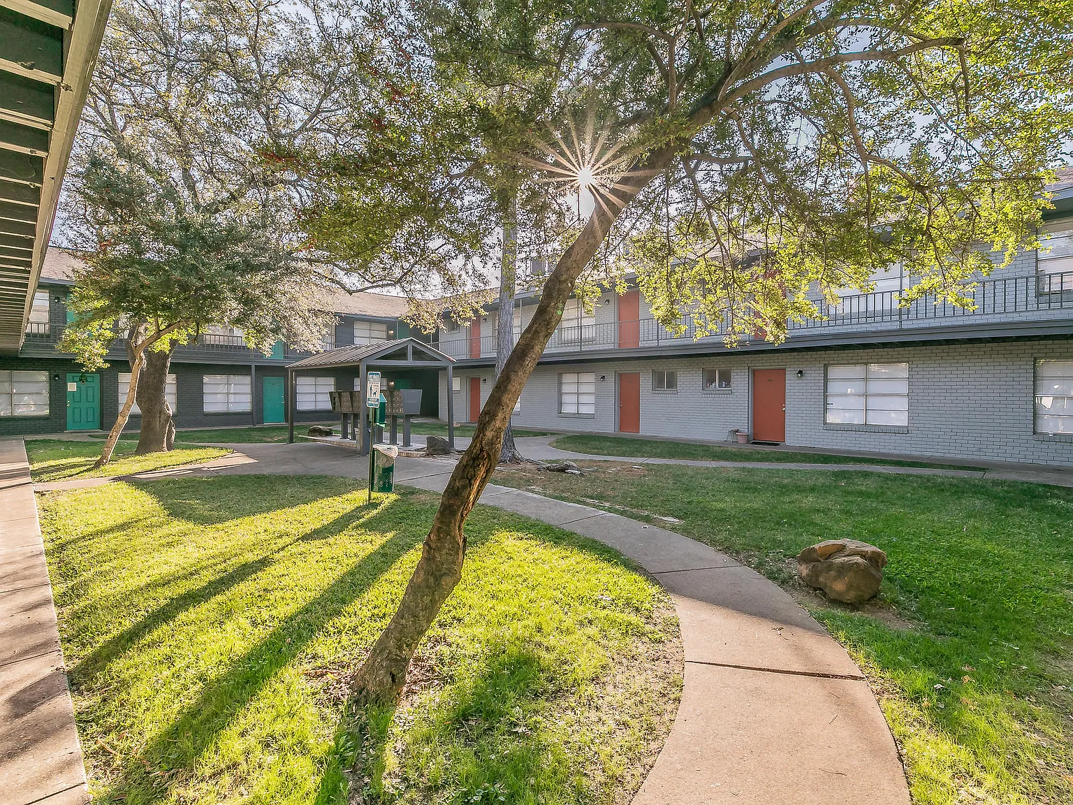 Chapel Creek Apartments — Photo 2