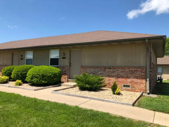 625 Meadowridge Dr, Nixa, MO 65714