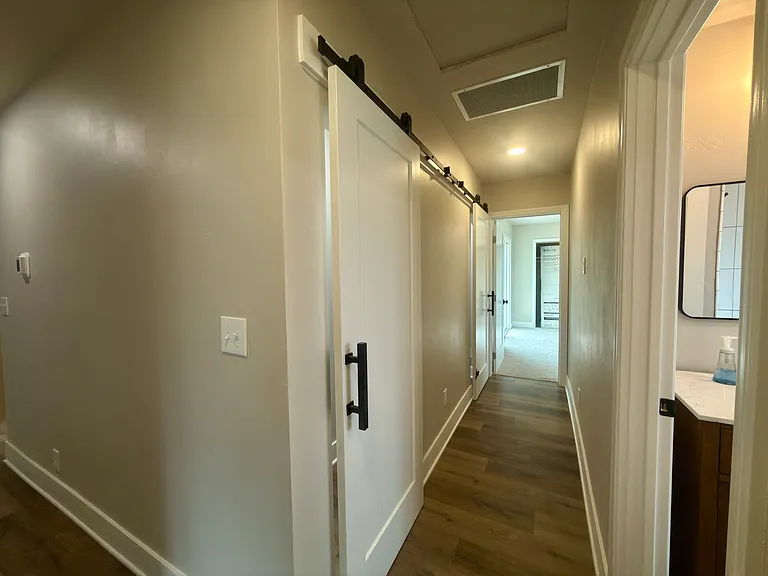831 Monticello Dr — Photo 30