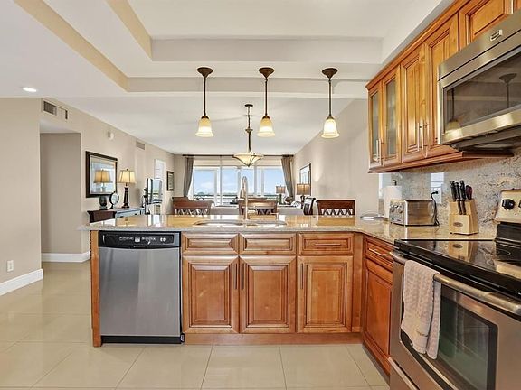 4th image of 605 Oaks Dr APT 1008