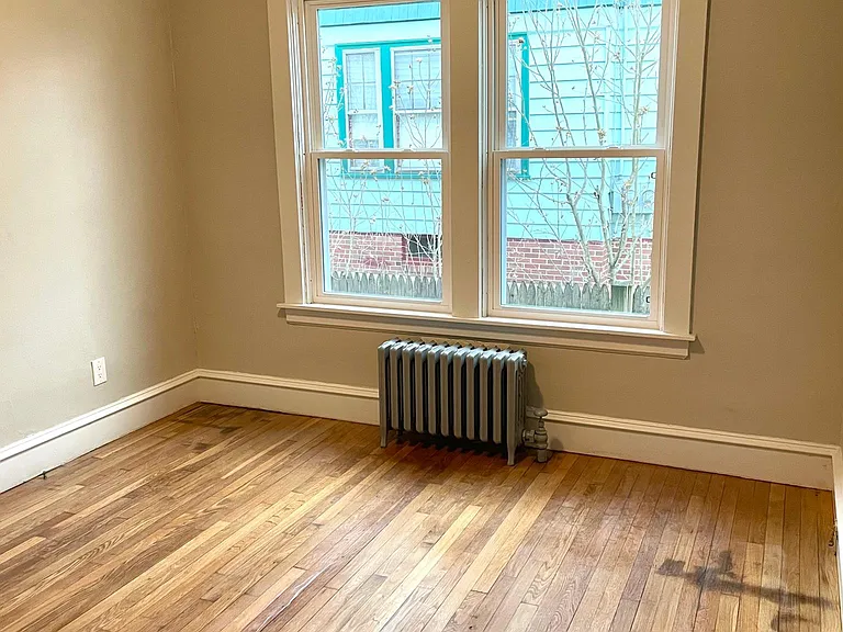 866 Smith St #1 — Photo 9