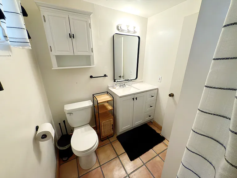 446 N 8th St #A — Photo 12