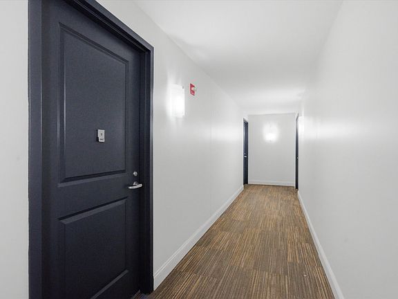 5th image of 645 N Kingsbury St APT 2407