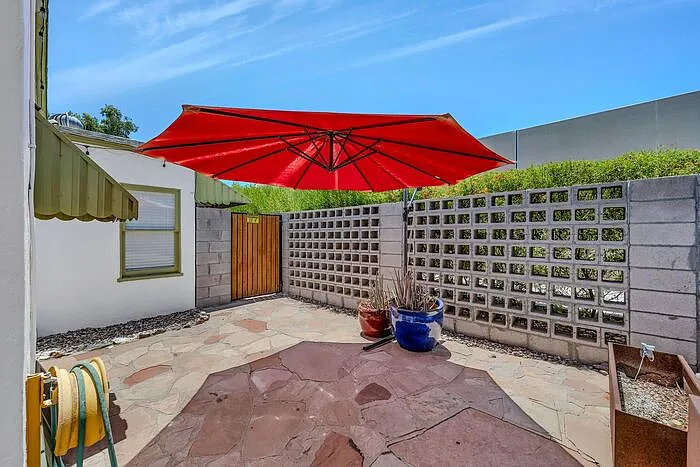 1209 E Meadowbrook Ave — Photo 5