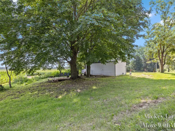 12960 Alger Ave, Grant, MI 49327
