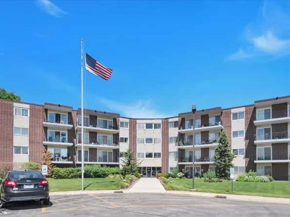 5540 Walnut Ave APT 33A, Downers Grove, IL 60515