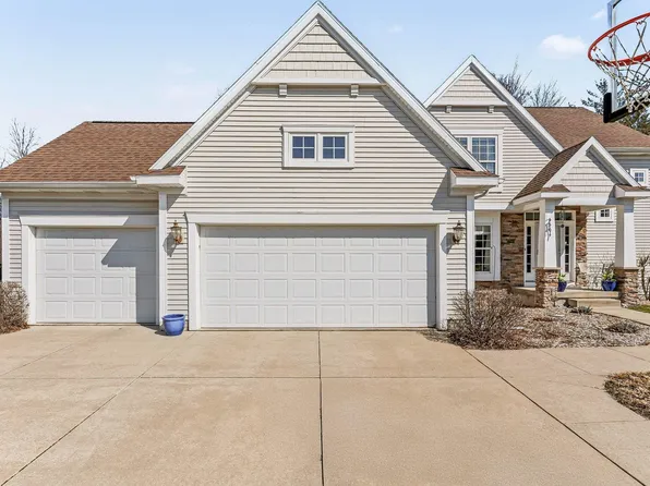 5504 Plumtree Ln, Midland, MI 48642