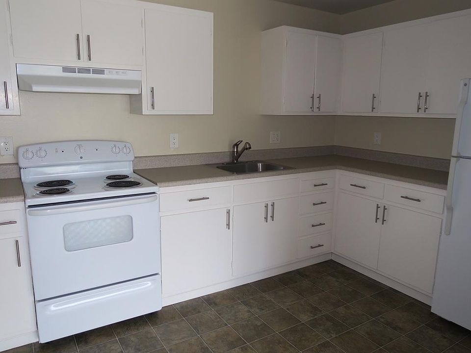 1st image of 149 Jackson Ave APT 104