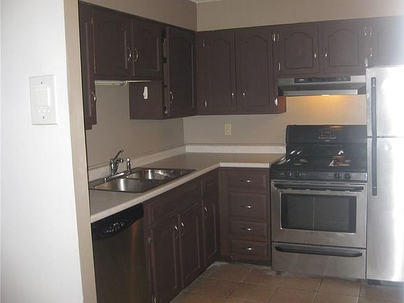 5th image of 12 Josephine St APT 208