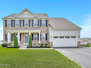 36 Gina Dr, Allentown, NJ 08501