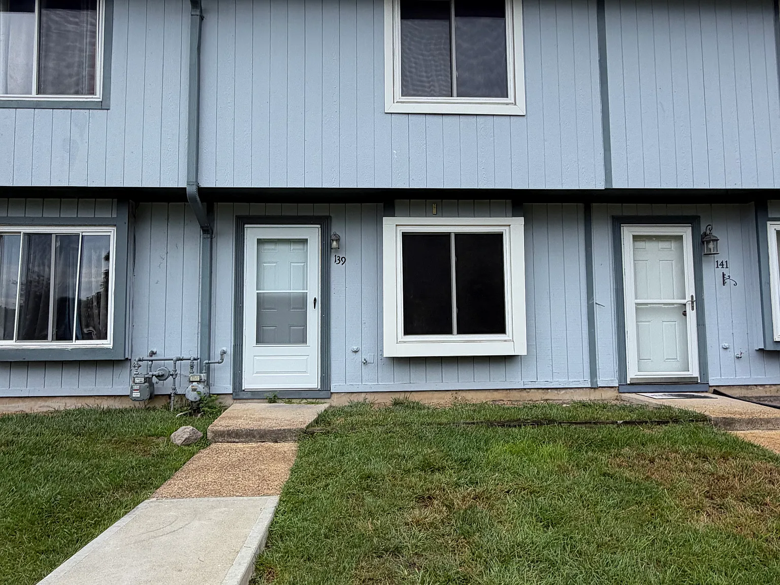 2 bed, 1.5 bath, 1300 sqft, $2,650 — Photo 1