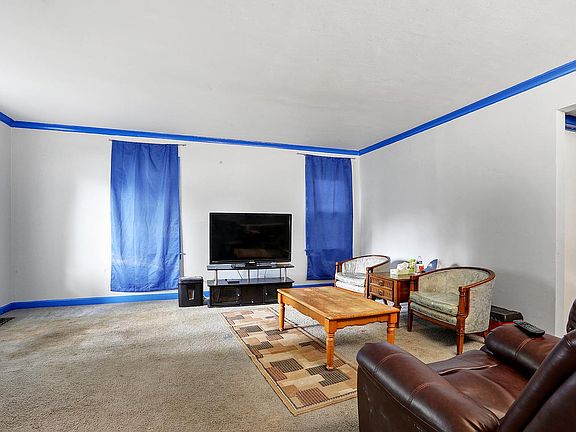 2nd image of 5812 Lynwood Dr
