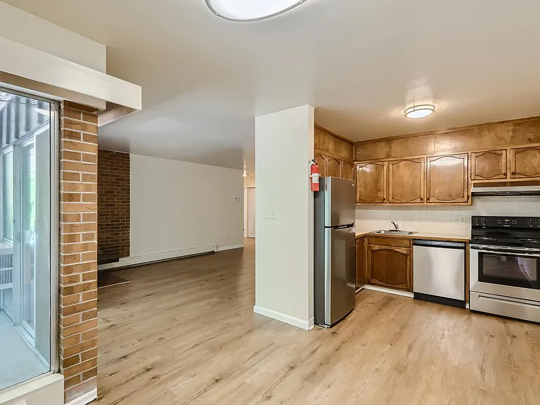 620 Mathews St #301 — Photo 7