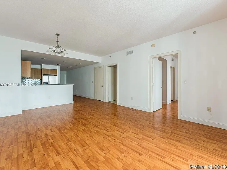 1060 Brickell Ave #2315 — Photo 2
