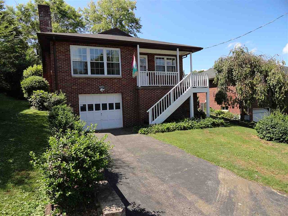 1st image of 28 Richmond Dr
