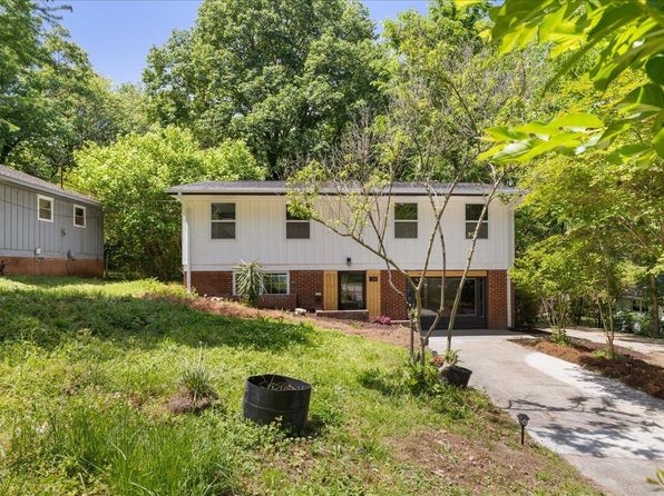 2904 Sprucewood Dr, Durham, NC 27707