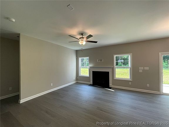 4th image of 182 Ironbark Dr