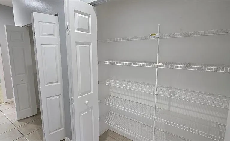 1305 Lakehurst Way — Photo 9