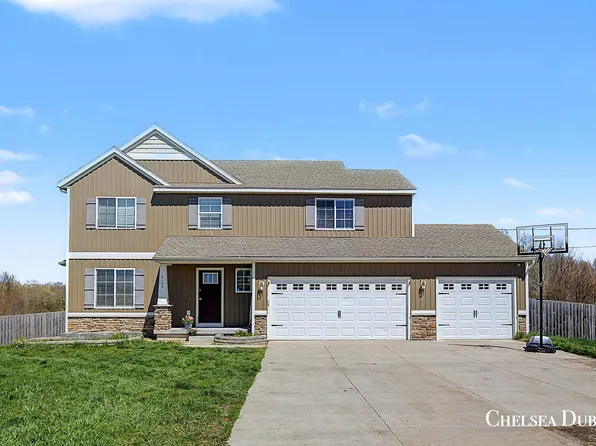 4125 Kroes St NE, Rockford, MI 49341