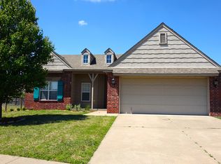 4904 N 34th St, Broken Arrow, OK 74014