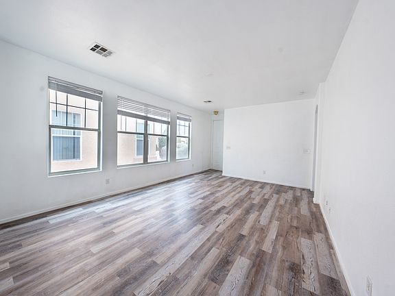 3rd image of 5023 Droubay Dr