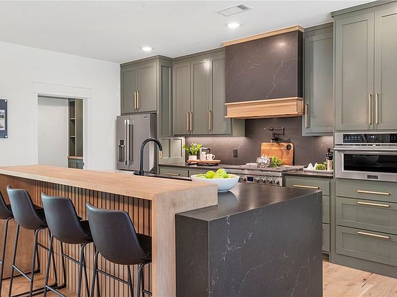 3rd image of 8937 Anew Rd