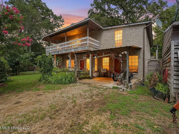 5380 Langston Rd, Byhalia, MS 38611