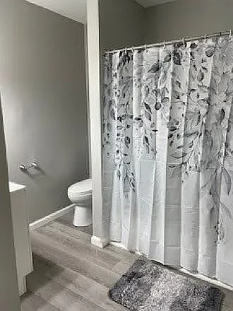 750 Maple St — Photo 10