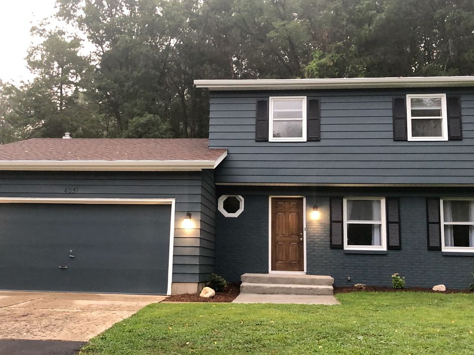 1st image of 4051 Grand River Dr NE