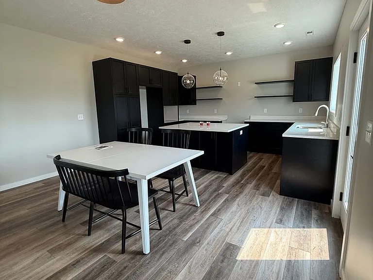 4209 Wilder Ave — Photo 7