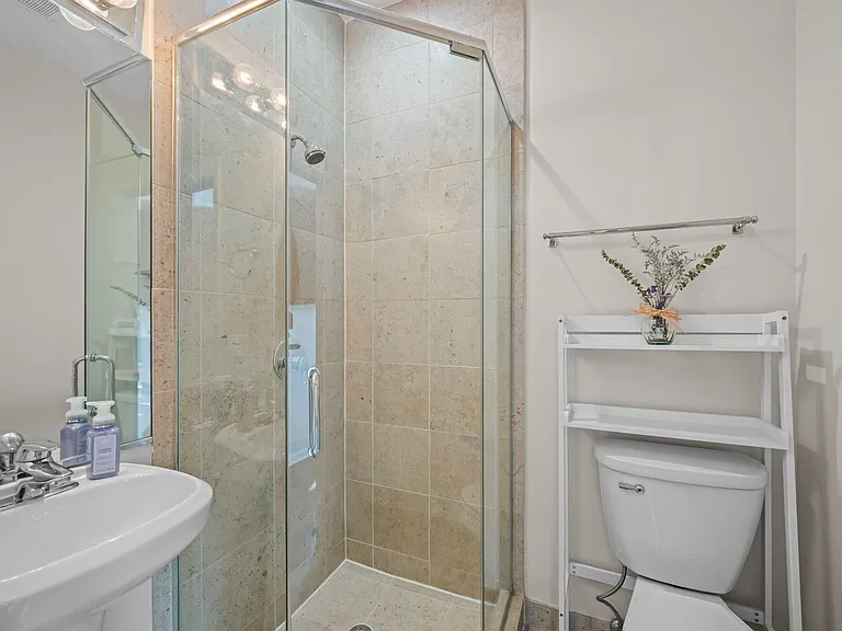 876 N Hermitage Ave #3 — Photo 27