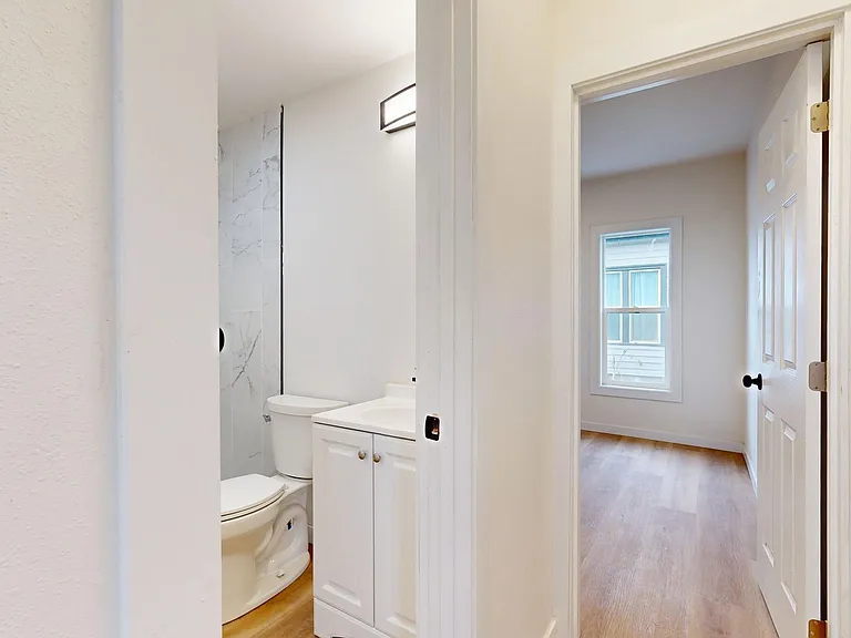 407 W Pine St — Photo 11