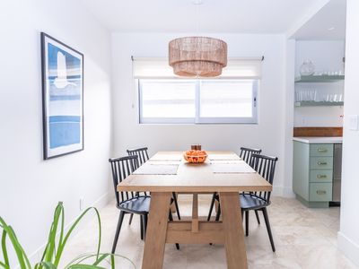 210 S Hamilton Dr, Beverly Hills, CA, 90211