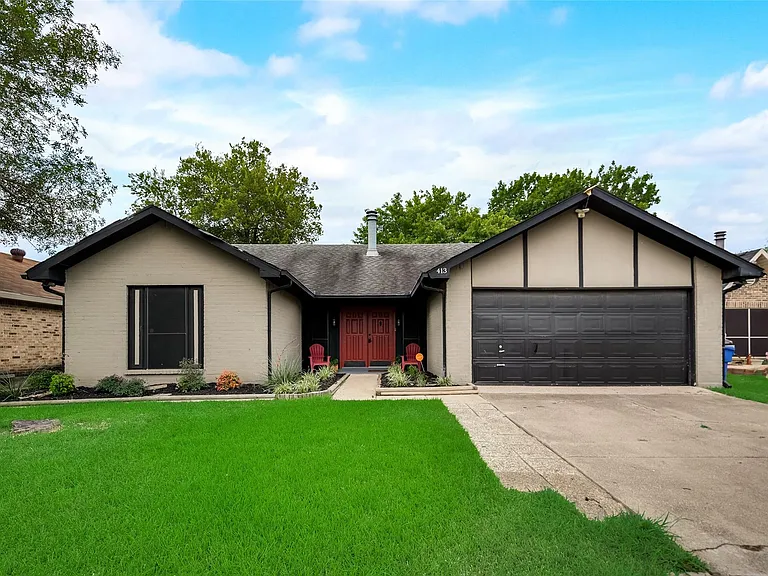 413 Redbud Dr — Photo 1