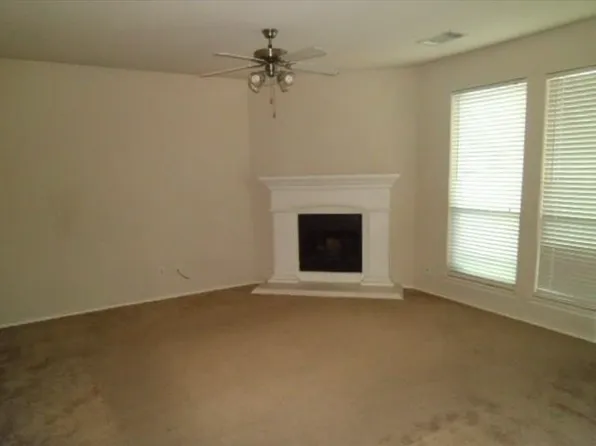 504 Flintwood Ln, Arlington, TX 76002