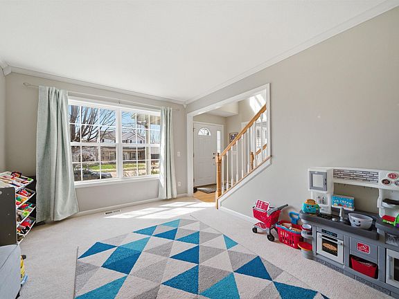 5th image of 2107 W Gerald Dr
