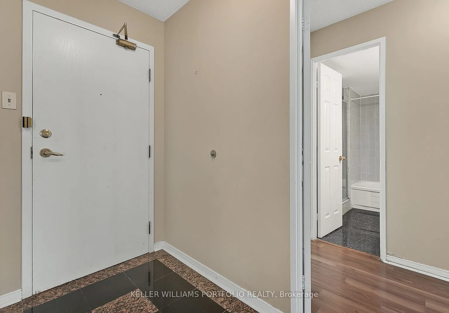 3 bed, $3,000 — Photo 3